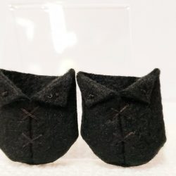 ブーツ：黒地＋茶糸①