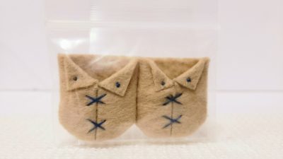 ブーツ：クリーム＋青糸①